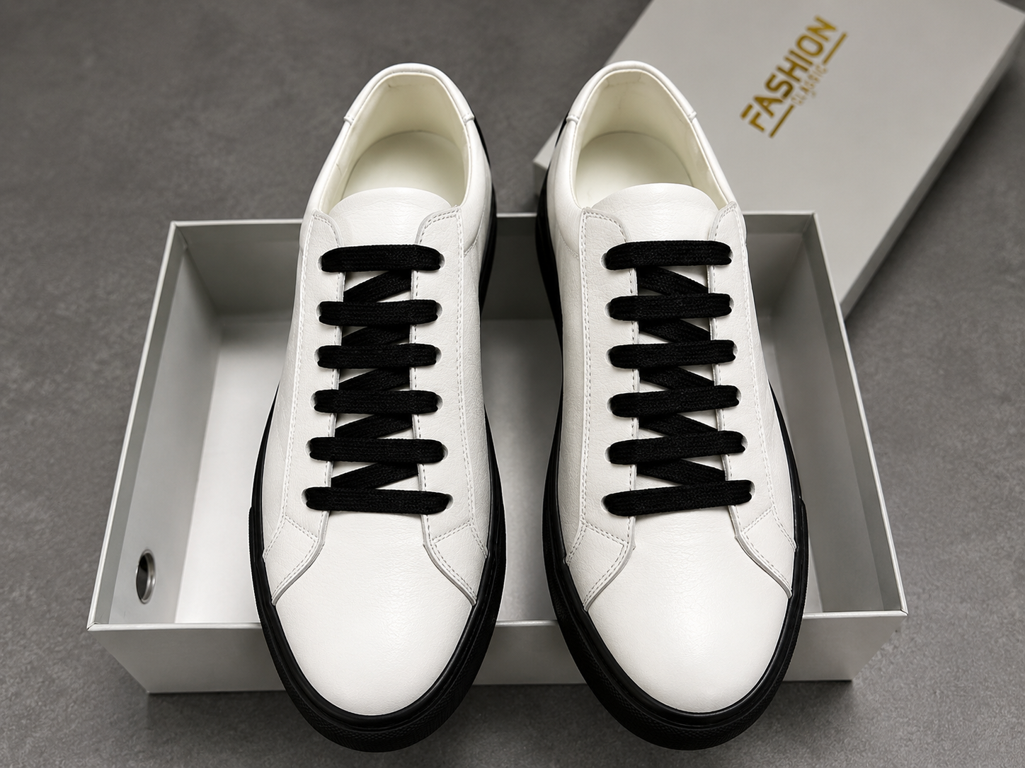 2026 Luxury Handmade White Sneakers for Men & Women – Casual Flat Lace-Up Leather Board Shoes